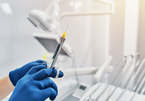 痛みを感じにくい麻酔